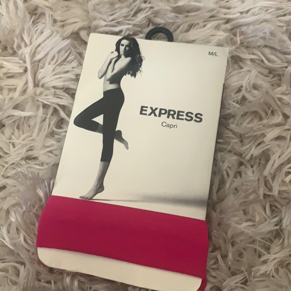 NWT Express Capri tights